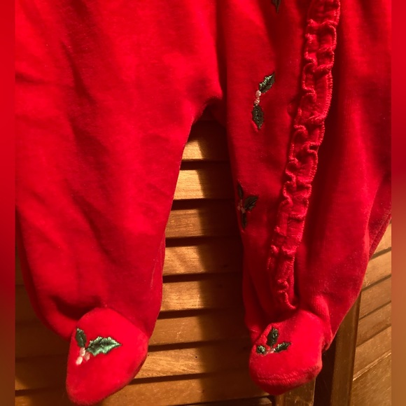 Cuddle Bear “Baby’s First Christmas” Red Velour Onesie - Picture 8 of 14